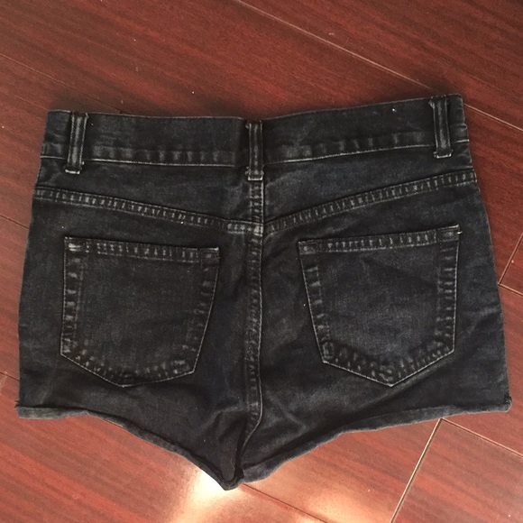 SOLD: Shorts - Picture 2 of 3